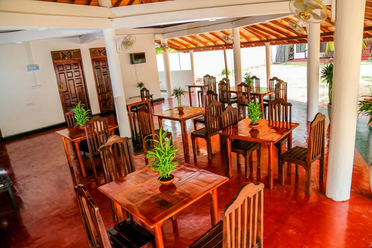 Crescent Sea Resort Nilaveli Εξωτερικό φωτογραφία
