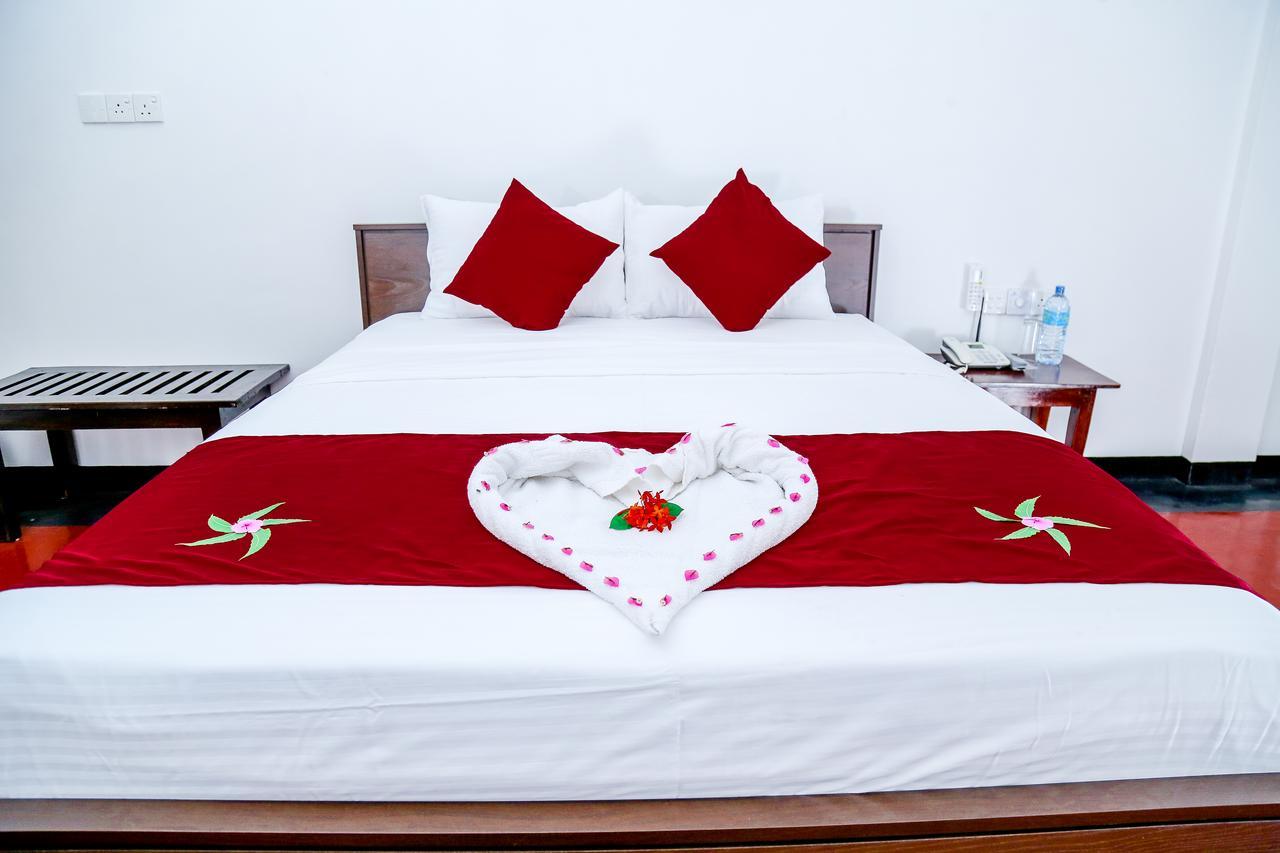 Crescent Sea Resort Nilaveli Εξωτερικό φωτογραφία