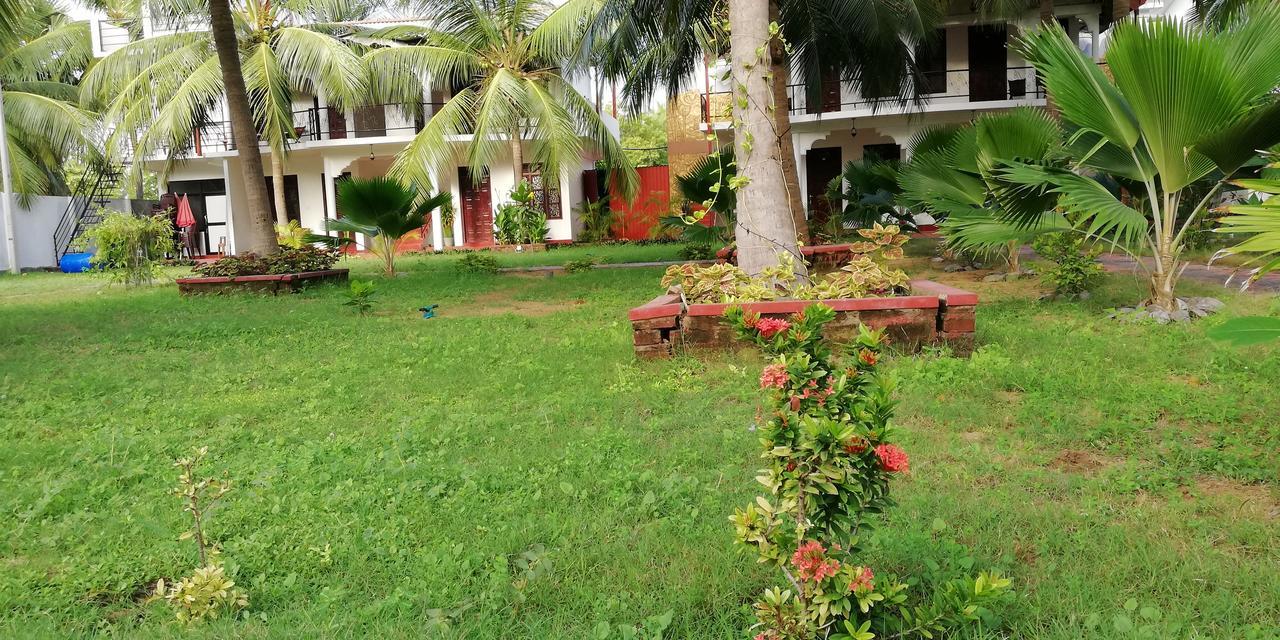 Crescent Sea Resort Nilaveli Εξωτερικό φωτογραφία