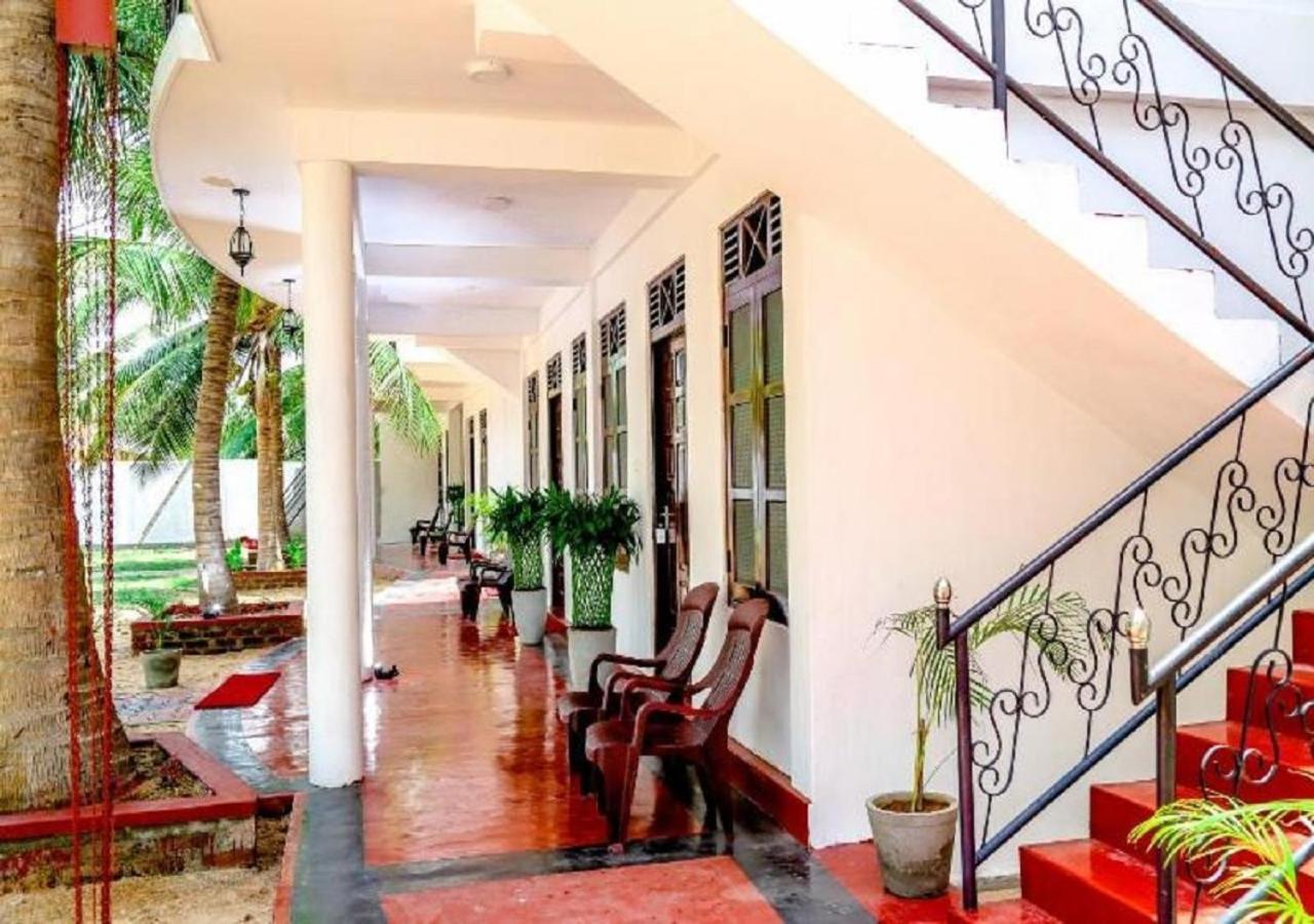 Crescent Sea Resort Nilaveli Εξωτερικό φωτογραφία